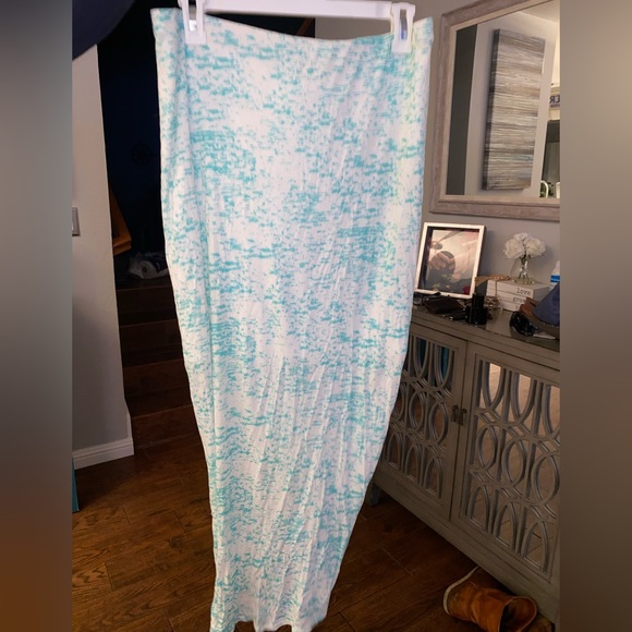 Woman’s skirt - Picture 5 of 5